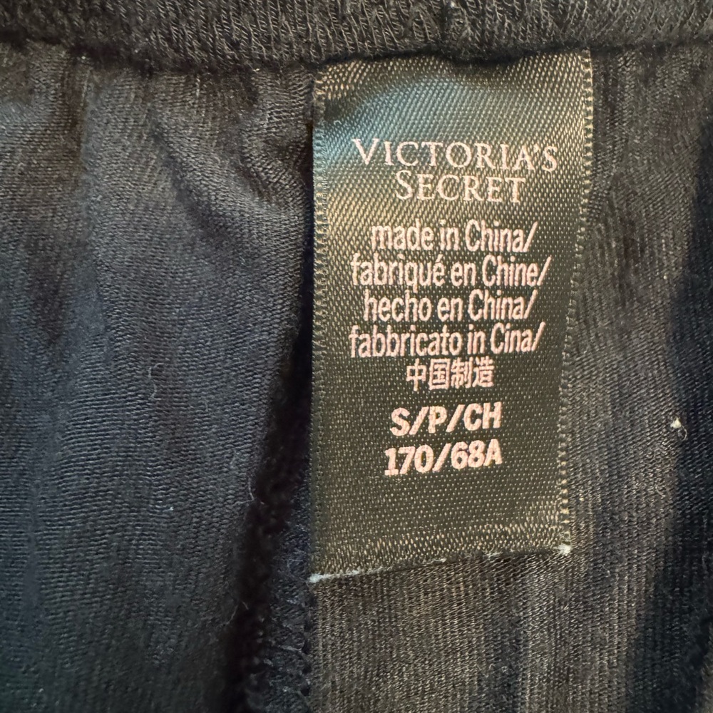 Victoria's Secret Black Lace Shorts Intimates Sleepwear - Picture 3 of 4